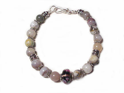 Queens Artists Image: 8br132